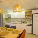 Luxury In Yesilkoy - 10 Minutes Drive To