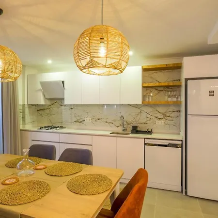 Luxury In Yesilkoy - 10 Minutes Drive To