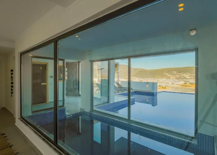 Luxury In Yesilkoy - 10 Minutes Drive To Vila *