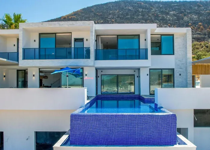 Vila Luxury In Yesilkoy - 10 Minutes Drive To *