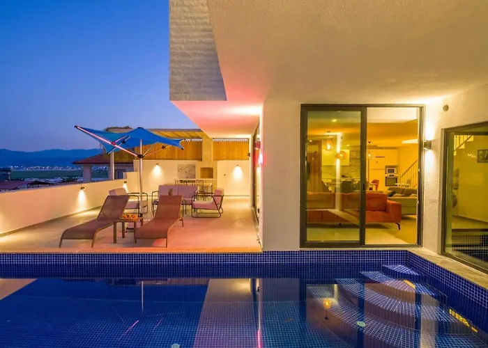 Luxury In Yesilkoy - 10 Minutes Drive To *