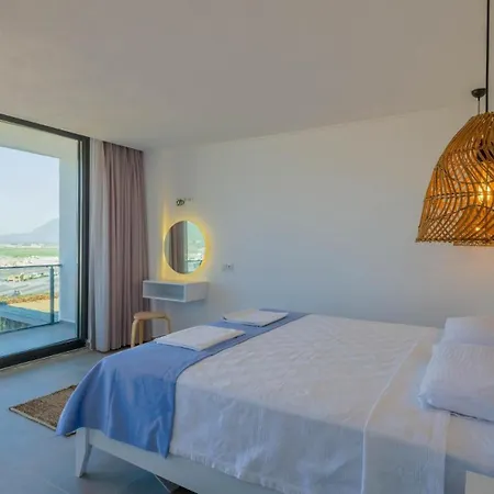 Villa Luxury In Yesilkoy - 10 Minutes Drive To *