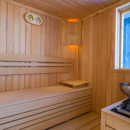 Luxury In Yesilkoy - 10 Minutes Drive To *