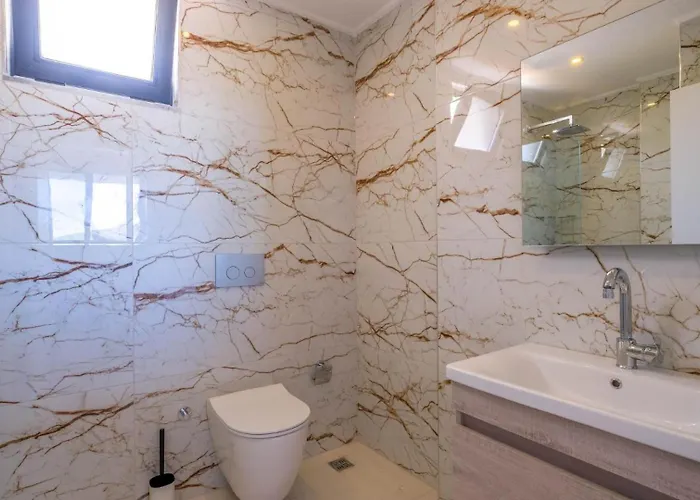 Luxury In Yesilkoy - 10 Minutes Drive To